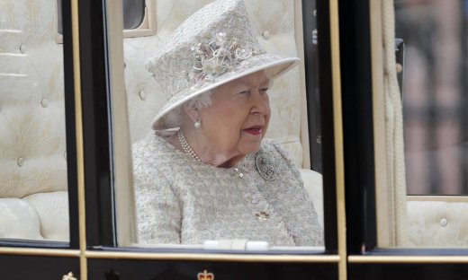 Η Ελισάβετ κλειδώθηκε έξω από το Windsor και η είδηση κάνει το γύρο του διαδικτύου