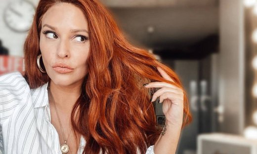 Ok ok! Η Σίσσυ Χρηστίδου ποζάρει με μπούστο και κολάν γυμναστικής και έτσι δεν την έχεις δει ξανά