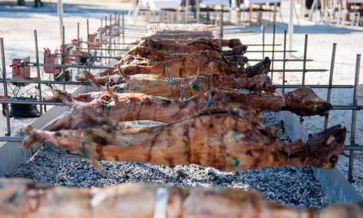 Κορονοϊός - Πάσχα: Ποια αρνιά και ποιες παρέες; Τσουχτερά πρόστιμα, μπλόκα και οδηγίες για το ψήσιμο