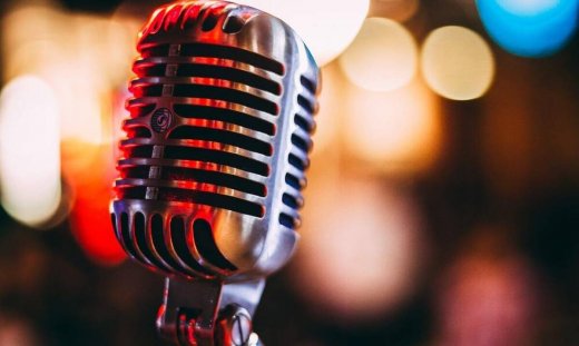  Tραγουδίστρια νίκησε τον κορονοϊό – Εξιτήριο μετά από 22 μέρες νοσηλείας