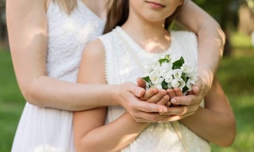 Γιορτή της μητέρας 2020: Η συγκλονιστική φωτογραφία που ραγίζει καρδιές, όσες φορές και αν τη δούμε