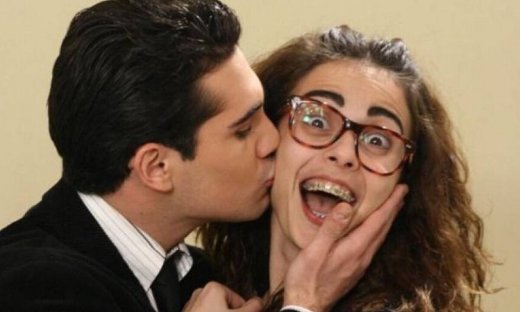 Μαρία η άσχημη: Η Μαρία, ο Αλέξης κι ο Δημήτρης ψάχνουν να βρουν προμηθευτές