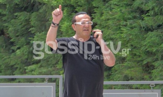 Λευτέρης Πανταζής: Θεατρικός ακόμη και όταν μιλάει στο τηλέφωνο! (photos)