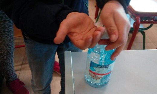 Τελικά για πόση ώρα μας προστατεύει το αντισηπτικό;