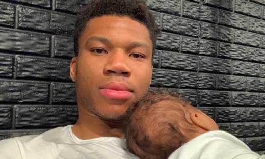 Γιάννης Αντετοκούνμπο: Χαλαρές στιγμές με τη σύντροφό του και τον γιο τους - Πού πήγαν βόλτα