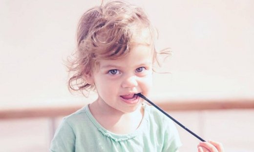 Αυτό το κουκλί είναι η κόρη πασίγνωστου ζευγαριού Ελλήνων celebs 