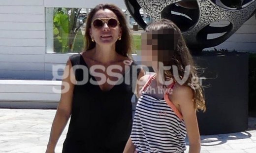 Η Αλεξάνδρα Πασχαλίδου είναι Ελλάδα για διακοπές! Οι φωτό με την κόρη της! 