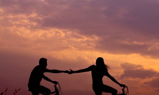 4 τραγικά πράγματα που κορόιδευες στις διακοπές με σύντροφο