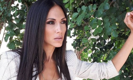 Ανθή Βούλγαρη: Η topless φωτό στις διακοπές με τον μέλλοντα σύζυγό της!