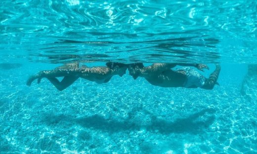 Τανιμανίδης-Μπόμπα: Δείτε πού βρέθηκαν και μαγεύτηκαν από τα φυσικά τοπία!