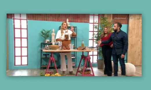 Πάμε Δανάη: Χαμός on air στην Δανάη Μπάρκα με την... κομπούτσα 