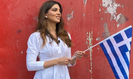 Σταματίνα Τσιμτσιλή: Στο κλίμα της 28ης Οκτωβρίου με τα παιδιά της