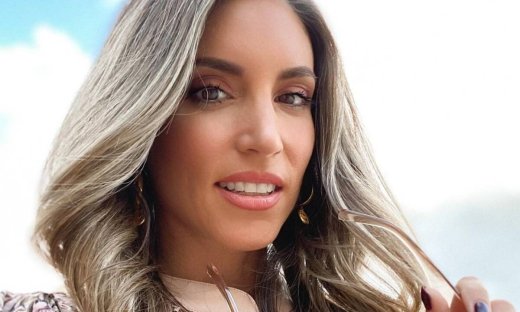 Αλήθεια ή ψέματα; Δες το νέο hair look της Αθηνάς Οικονομάκου