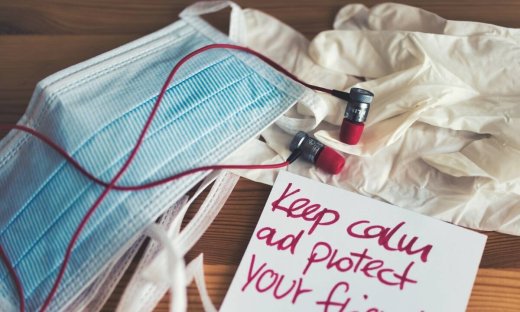 Μπορείς να καθαρίσεις τη μάσκα μόνο με αντισηπτικό;