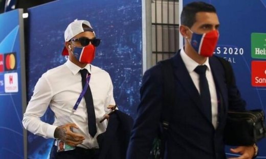 Περιπέτεια για παίκτες της Παρί - Εγκλωβίστηκαν σε ασανσέρ (vid)