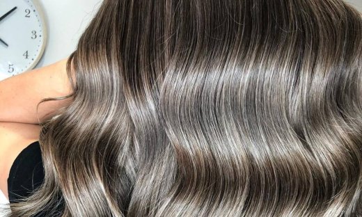 Καραντίνα: 5 tips για να διατηρήσεις περισσότερο το χρώμα των μαλλιών σου