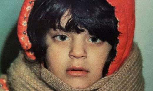 Δεν θα πιστεύτε ποια γνωστή παρουσιάστρια είναι το εικονιζόμενο πρόσωπο!