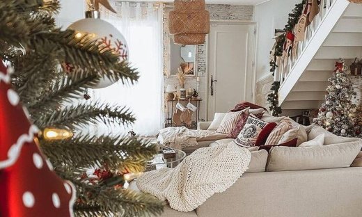 8 ιδέες για να διακοσμήσεις το σαλόνι σου με χριστουγεννιάτικη διάθεση