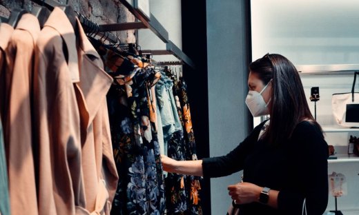 Τι είναι το «click away» και πώς ακριβώς θα ψωνίζουμε όταν ανοίξουν τα καταστήματα;