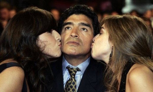 Ντιέγκο Μαραντόνα: Τι συζητούσαν τα παιδιά του στο WhatsApp - Στη δημοσιότητα οι επίμαχοι διάλογοι