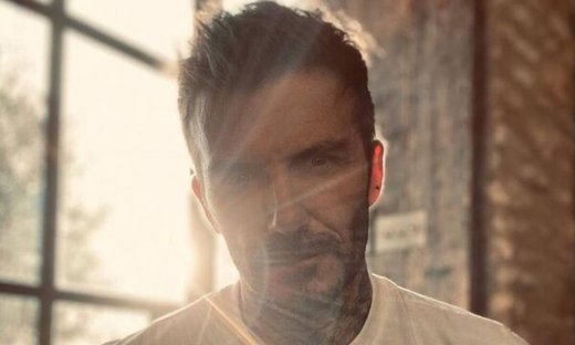 Ντέιβιντ Μπέκαμ: Η θεαματική αλλαγή του θα σας αφήσει άφωνους (vid&pics)