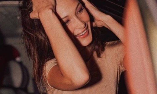 Η Bella Hadid αποδεικνύει πως μπορείς να είσαι στυλάτη μόνο με 15 ευρώ