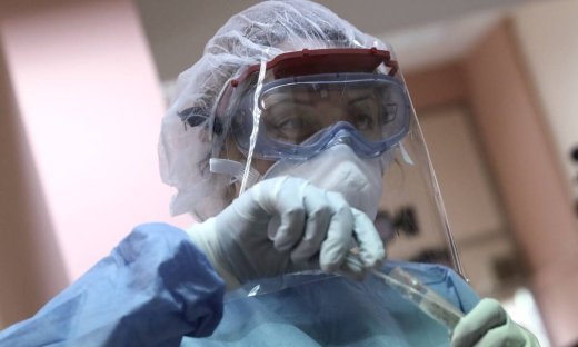 Κρούσματα σήμερα: 1.240 νέα ανακοίνωσε ο ΕΟΔΥ - 98 νεκροί σε 24 ώρες, στους 550 οι διασωληνωμένοι