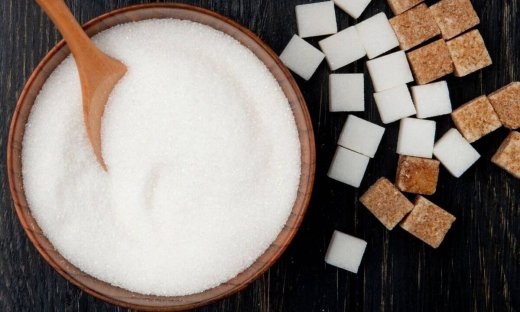 Πόσο κακό τελικά κάνει η ζάχαρη στην επιδερμίδα μας;