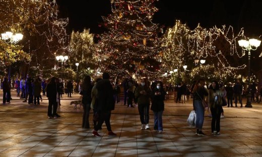 Κρούσματα σήμερα: «Βράζει» η Αττική - Πού εντοπίζονται οι 242 νέες μολύνσεις