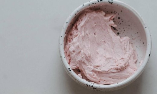 DIY: Ροζ scrub λεμονιού για τέλεια απολέπιση του δέρματός σου