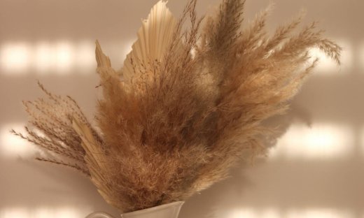 Η μαμά του Ηλία Γκότση μας δείχνει τρόπους διακόσμησης με αποξηραμένα λουλούδια