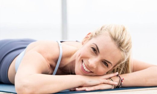 Το πιο sos 15λεπτο πρόγραμμα γυμναστικής για να χάσετε πιο διασκεδαστικά τα κιλά των γιορτών