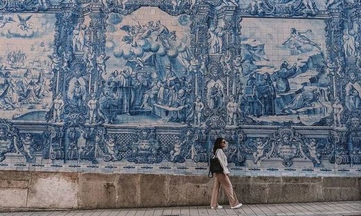 Azulejos:Η πορτογαλική τέχνη στα πλακάκια που μας ταξιδεύει σε άλλη εποχή
