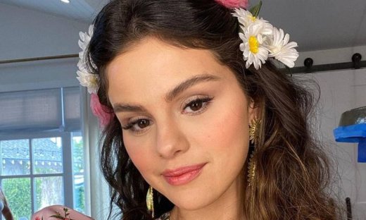 Βρήκαμε όλα τα προϊόντα για να πετύχεις αυτό το παραμυθένιο μακιγιάζ της Selena Gomez