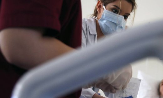 Κρούσματα σήμερα: 858 νέα ανακοίνωσε ο ΕΟΔΥ - 32 θάνατοι σε 24 ώρες, στους 274 οι διασωληνωμένοι