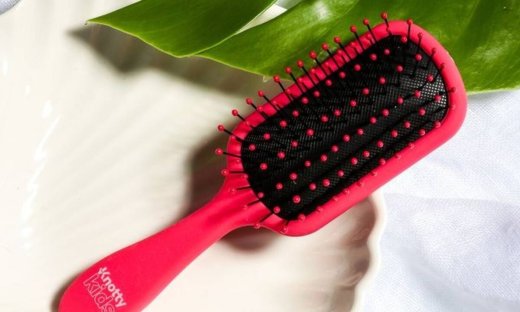 Κάθε πότε πρέπει να αλλάζεις τη βούρτσα μαλλιών σου;