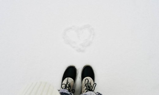 Δες τι να κάνεις για να μην γλιστράνε τα παπούτσια σου στο χιόνι