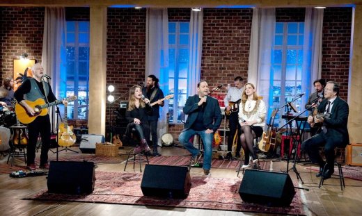 Μουσικό Κουτί με Νικολόπουλο, Διονυσίου και Καραπατάκη - Δείτε πρώτοι τέσσερα εξαιρετικά βίντεο