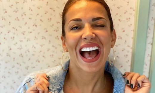 Ελένη Χατζίδου: Η ανοιξιάτικη φωτογραφία της κόρης της που έγινε viral