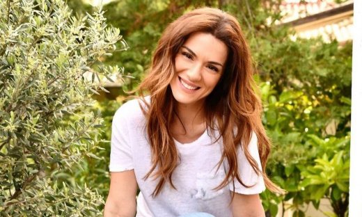 Βάσω Λασκαράκη: Οι φωτογραφίες με το νυφικό και το απίστευτο σχόλιο του Σουλτάτου