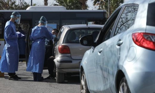 Τζανάκης στο Newsbomb.gr: Θα έχουμε κορύφωση της πανδημίας αυτή την εβδομάδα - Τι θα γίνει το Πάσχα