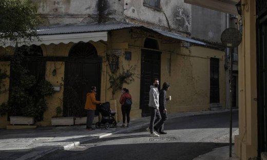 Μονόδρομος η παράταση του lockdown - «Παγώνουν» τα σχέδια για άνοιγμα της αγοράς