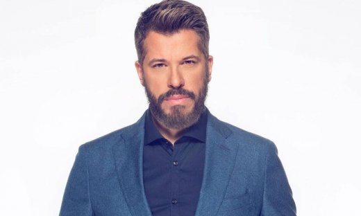 Έξαλλος ο Βαρθακούρης με γκρουπ θαυμαστών του Πάριου: «Άντε να σας δει κανένας γιατρός»