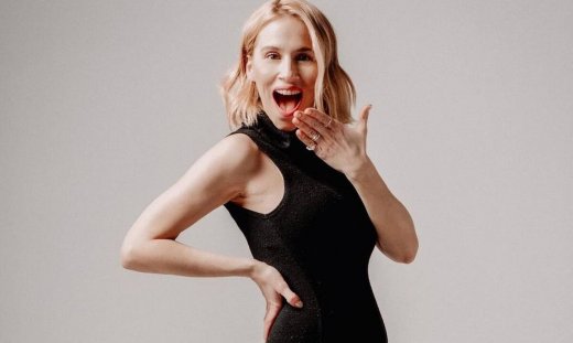 Νάντια Μπουλέ: Η νέα φωτό με φουσκωμένη κοιλίτσα και το χαμόγελο ευτυχίας