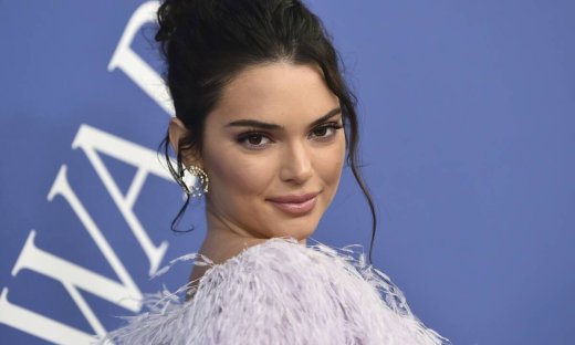Do it like Kendall Jenner: Βάψε τα νύχια σου με το πιο hot χρώμα της φετινής άνοιξης