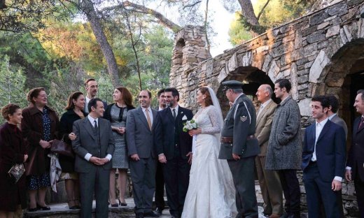 Άγριες Μέλισσες: Η πρόταση γάμου έφερε πλήθος σχολίων στο Twitter (pics)