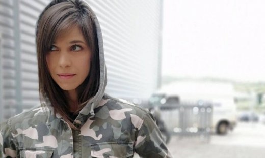 Αντιγόνη Δρακουλάκη: «Η τέχνη του θεάτρου είναι τεράστια και εμείς τόσο μικροί»