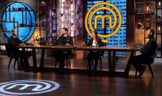 MasterChef: Δείτε ποιος έφυγε - Μία πέτρα και λίγη άμμος ήταν η αιτία της αποχώρησης
