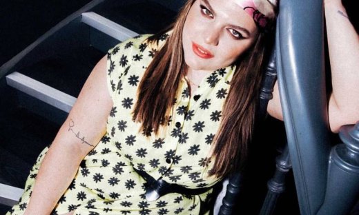 Αν έχεις τον σωματότυπο της Δανάης Μπάρκα, χρειάζεσαι αυτά τα φορέματα