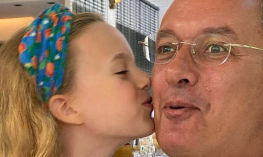 Νίκος Χατζηνικολάου: Η τρυφερή κίνηση της κόρης του, Εύας, που είναι μία κούκλα!